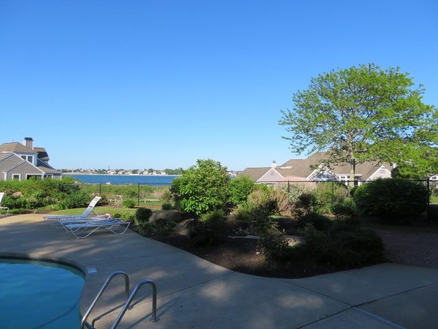 73 Hidden Bay Dr 73, Dartmouth, MA 02748