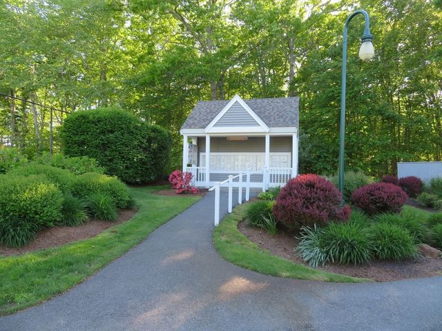 73 Hidden Bay Dr 73, Dartmouth, MA 02748
