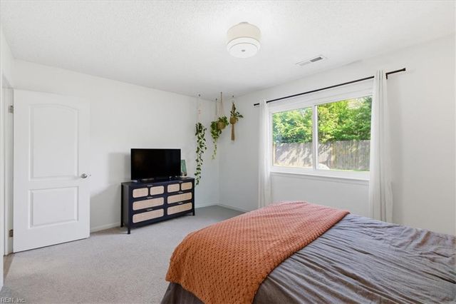 1716 Rueger St, Virginia Beach, VA 23464