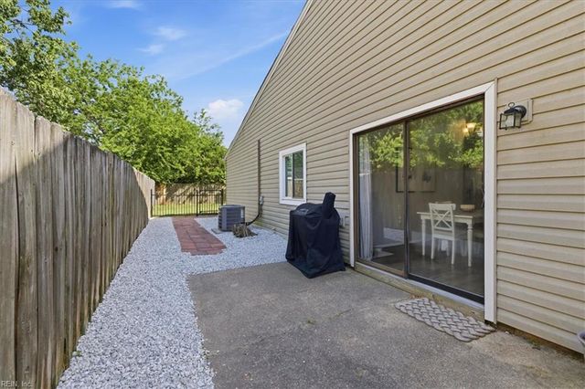 1716 Rueger St, Virginia Beach, VA 23464