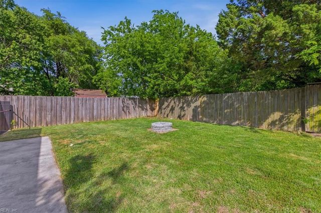 1716 Rueger St, Virginia Beach, VA 23464