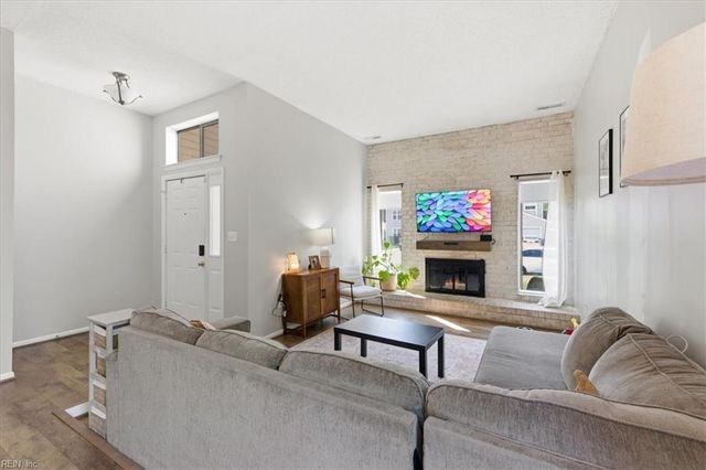 1716 Rueger St, Virginia Beach, VA 23464