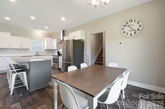 3154 NE 43RD Avenue, Hickory, NC 28601