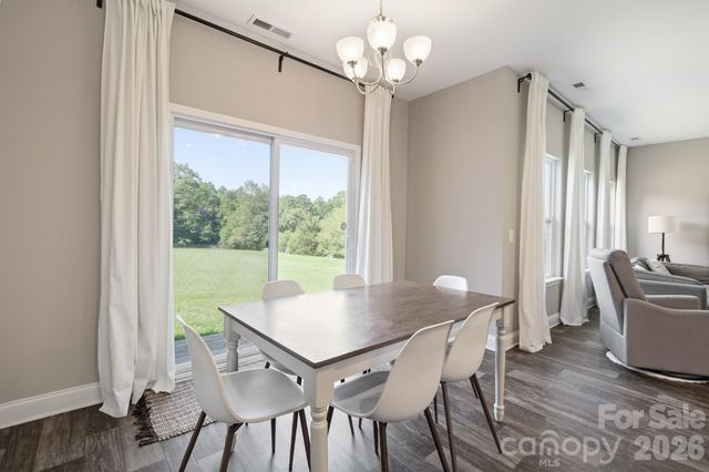 3154 NE 43RD Avenue, Hickory, NC 28601