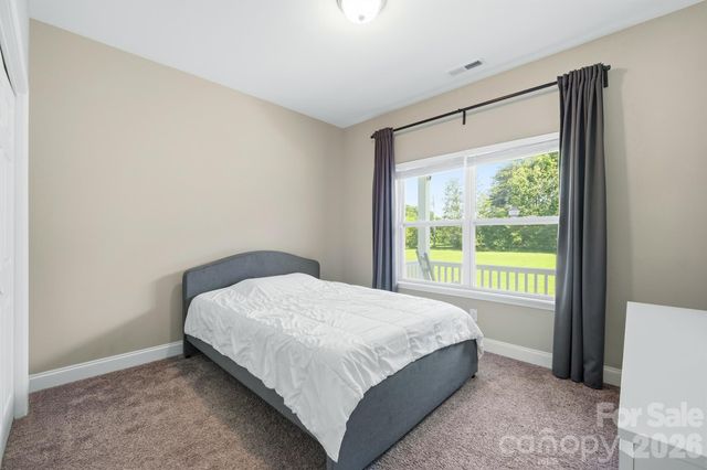 3154 NE 43RD Avenue, Hickory, NC 28601