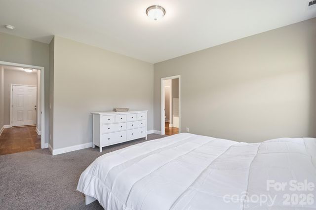 3154 NE 43RD Avenue, Hickory, NC 28601