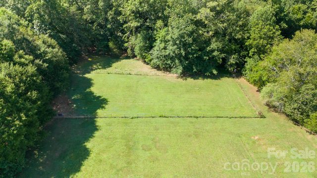 3154 NE 43RD Avenue, Hickory, NC 28601