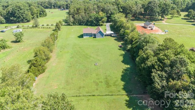 3154 NE 43RD Avenue, Hickory, NC 28601