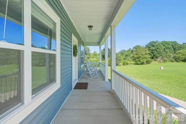 3154 NE 43RD Avenue, Hickory, NC 28601