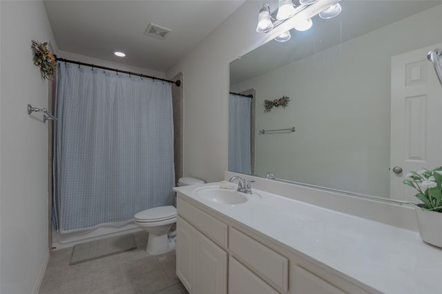 8313 Bayberry Avenue, Lantana, TX 76226