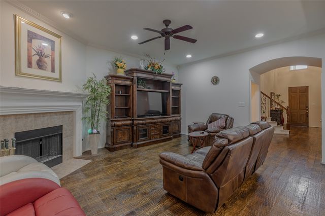 8313 Bayberry Avenue, Lantana, TX 76226