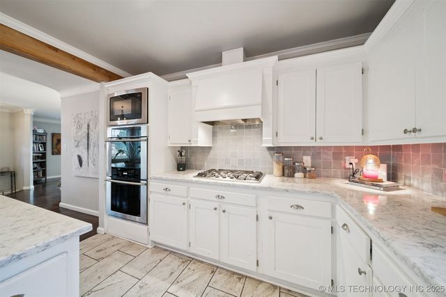 2340 S College Avenue S, Tulsa, OK 74114