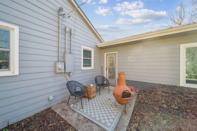 2340 S College Avenue S, Tulsa, OK 74114