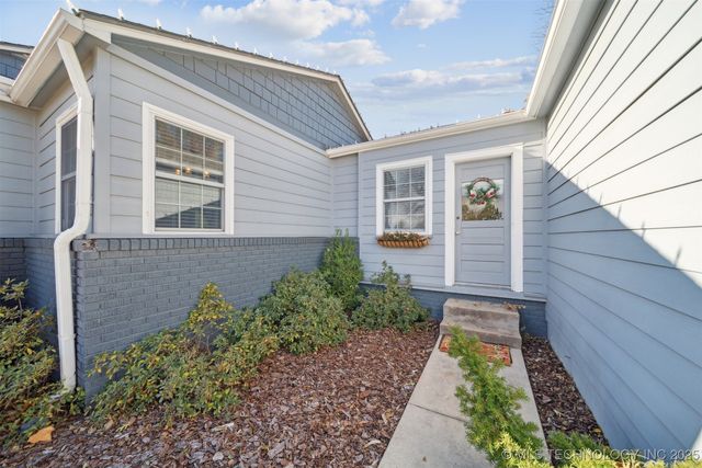 2340 S College Avenue S, Tulsa, OK 74114