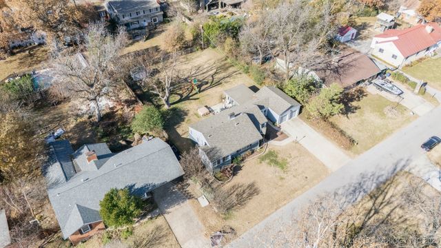 2340 S College Avenue S, Tulsa, OK 74114