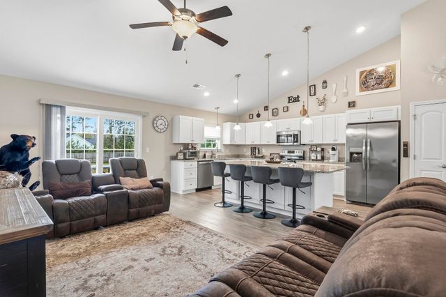 5044 Huckleberry Ln., Conway, SC 29526