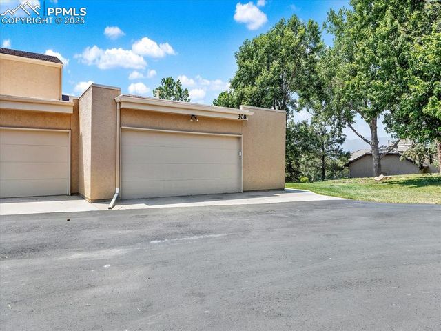 308 Mission Hill Way, Colorado Springs, CO 80921