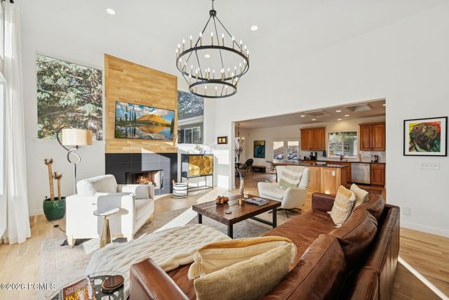 5475 E Pioneer Fork Road, Salt Lake City, UT 84108