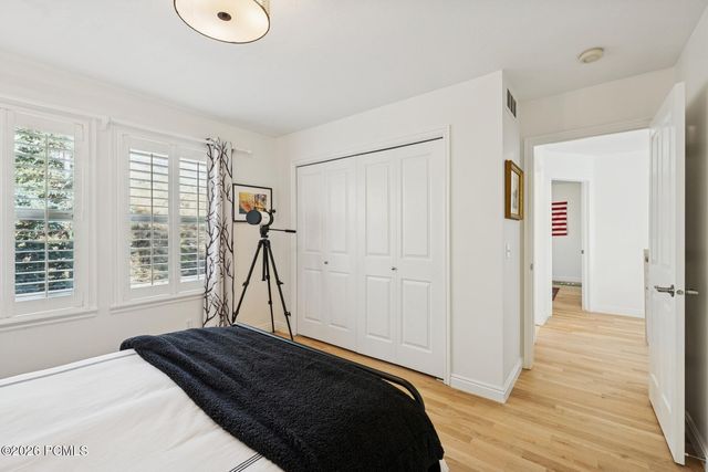 5475 E Pioneer Fork Road, Salt Lake City, UT 84108