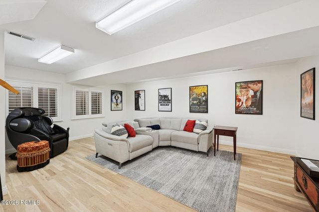 5475 E Pioneer Fork Road, Salt Lake City, UT 84108