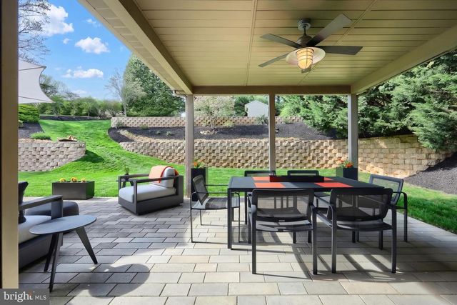 2252 SPANGLER CIR, York, PA 17406