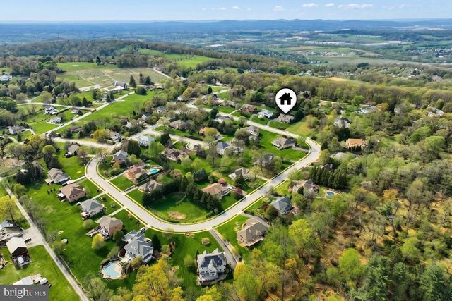 2252 SPANGLER CIR, York, PA 17406