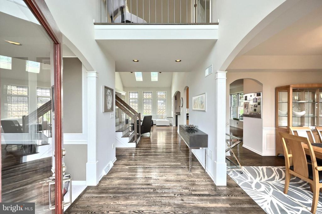 Image 18 of property listing at 2252 SPANGLER CIR, York, PA 17406