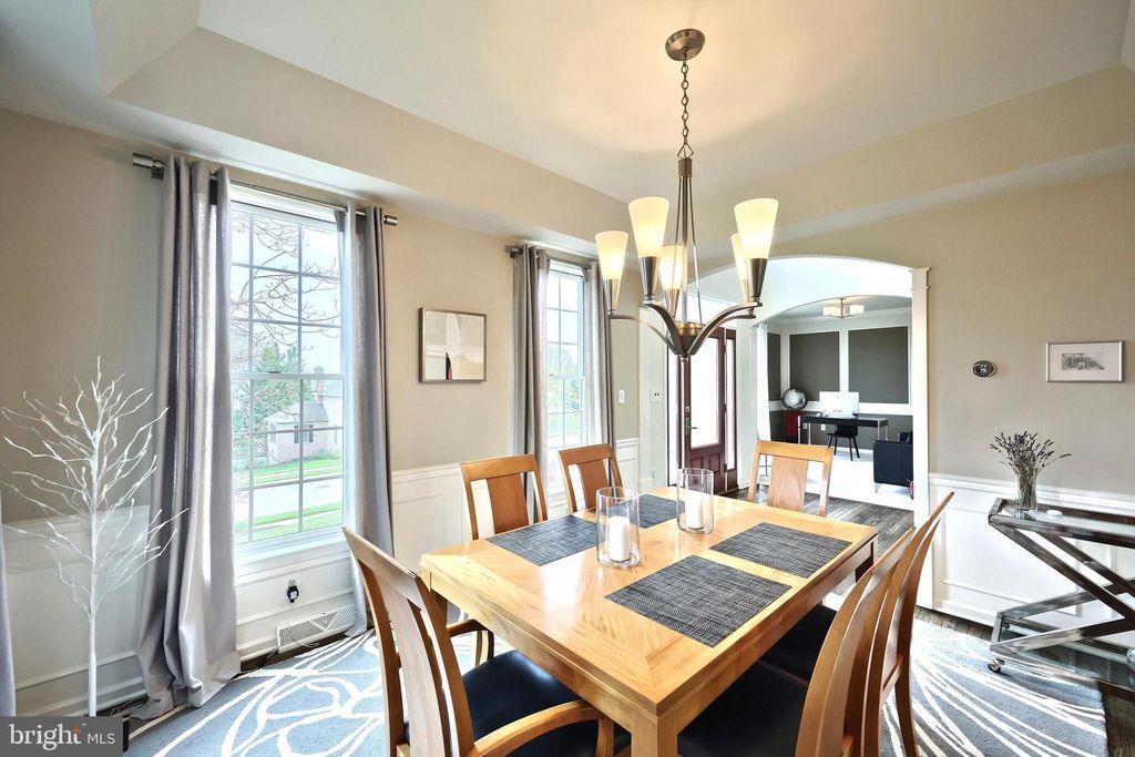 Image 22 of property listing at 2252 SPANGLER CIR, York, PA 17406