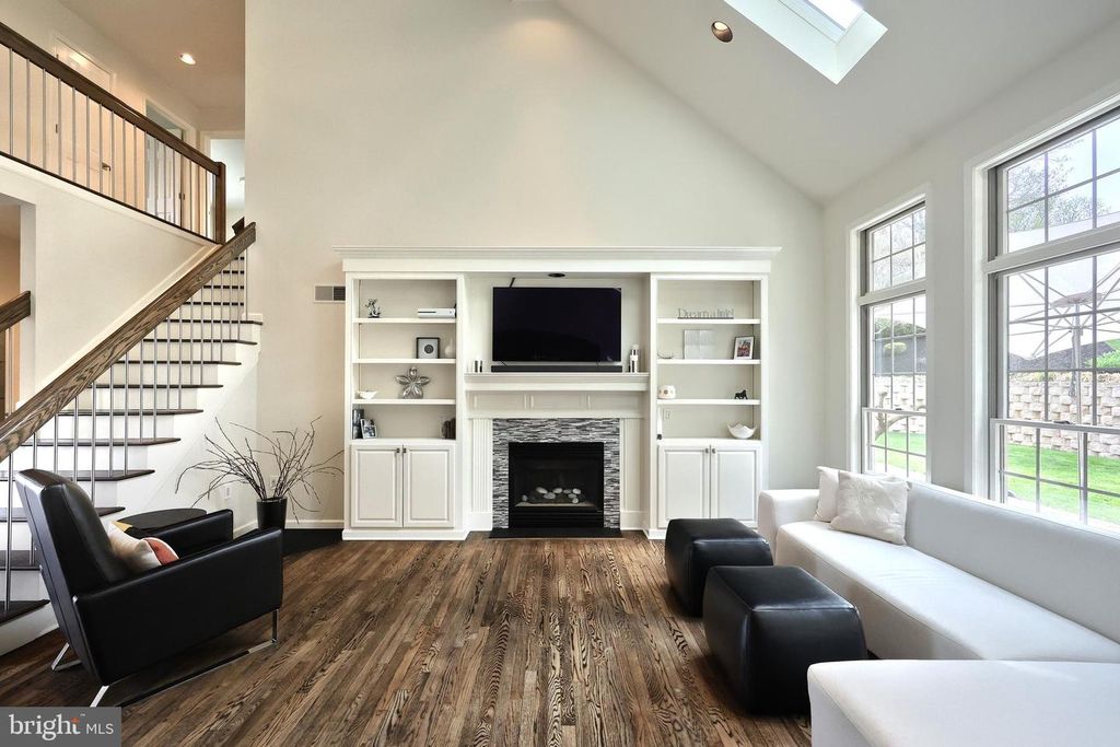 Image 24 of property listing at 2252 SPANGLER CIR, York, PA 17406