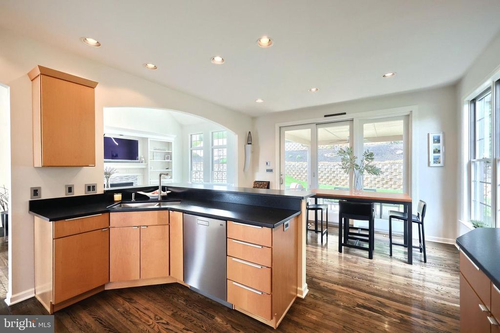 Image 29 of property listing at 2252 SPANGLER CIR, York, PA 17406