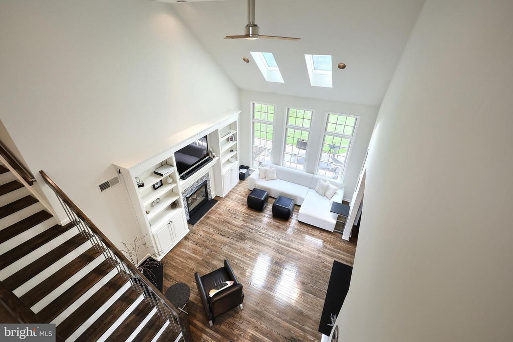 Image 38 of property listing at 2252 SPANGLER CIR, York, PA 17406