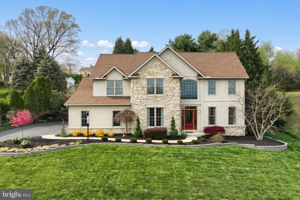 Image 4 of property listing at 2252 SPANGLER CIR, York, PA 17406