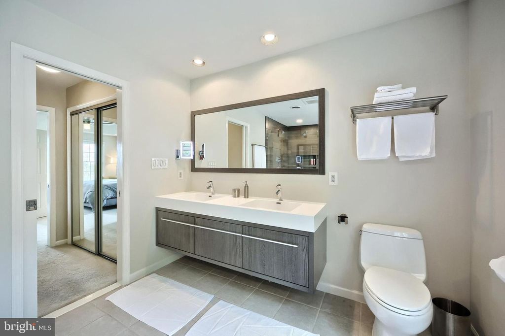 Image 46 of property listing at 2252 SPANGLER CIR, York, PA 17406