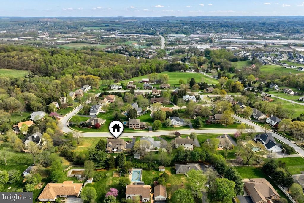 Image 65 of property listing at 2252 SPANGLER CIR, York, PA 17406