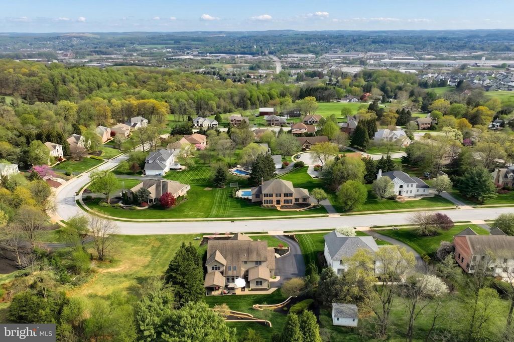 Image 66 of property listing at 2252 SPANGLER CIR, York, PA 17406