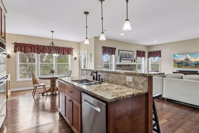 2146 Vermillion Bay, Woodbury, MN 55129