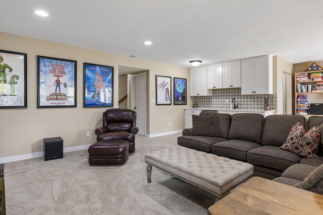 2146 Vermillion Bay, Woodbury, MN 55129