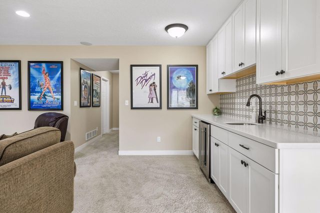2146 Vermillion Bay, Woodbury, MN 55129