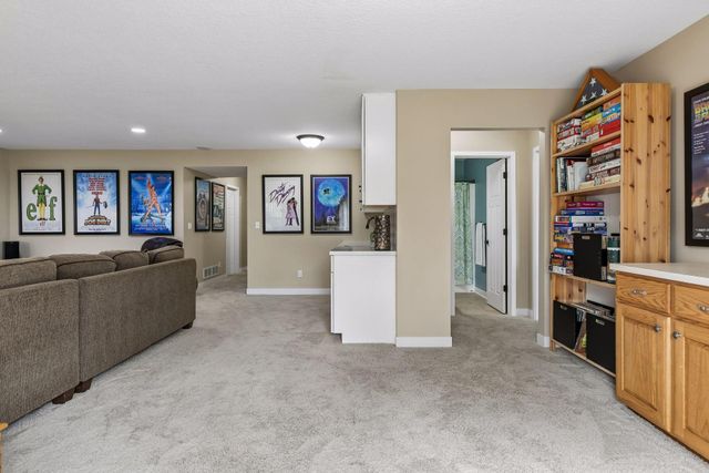 2146 Vermillion Bay, Woodbury, MN 55129
