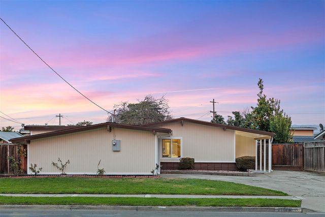 27574 Loyola Ave, Hayward, CA 94545