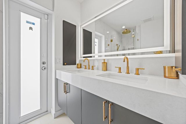 1130 SE 5th Avenue, Pompano Beach, FL 33060