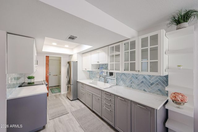 5114 E MONTE VISTA Road, Phoenix, AZ 85008