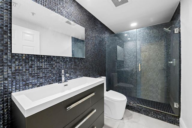 456 E Boca Raton Road, Boca Raton, FL 33432