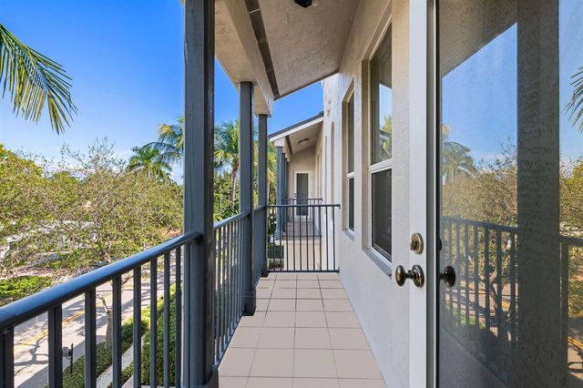 456 E Boca Raton Road, Boca Raton, FL 33432