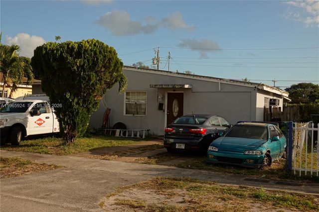 810 NW 84th Ter, Miami, FL 33150