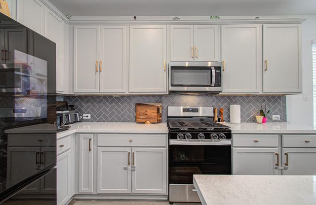 4722 Crest Hill Dr, Manvel, TX 77578