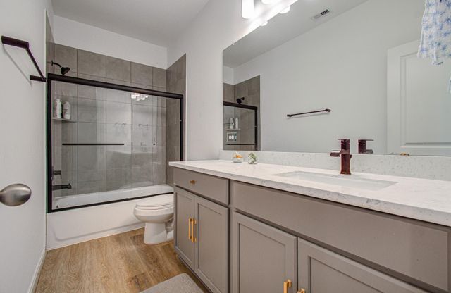 4722 Crest Hill Dr, Manvel, TX 77578