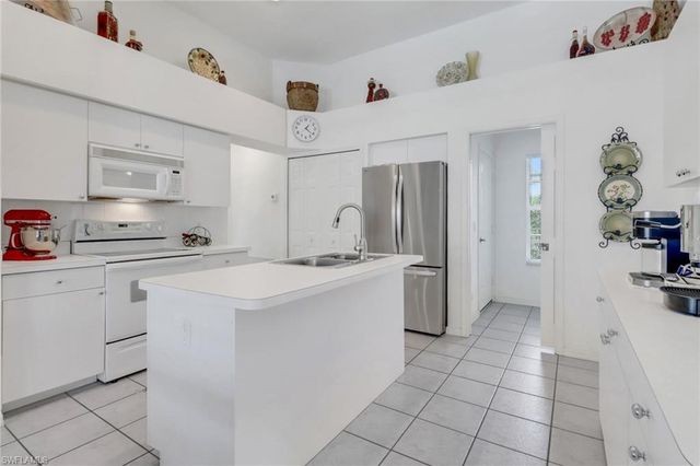 3650 Sunland LN, Estero, FL 33928