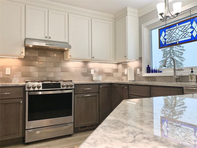 5113 Candlewood Drive, Grand Blanc, MI 48439