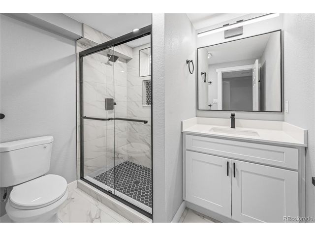 7194 W 68th Ave, Arvada, CO 80003